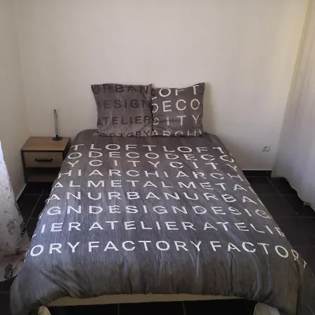 Spacieux, Lit, Reactif, Proche Montagne Mer, Lumineux, Bien Equipe, Agreable, Chambre, Micro Maison Et Maison, Bien Regarder Perpignan