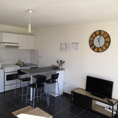 Spacieux, Lit, Reactif, Proche Montagne Mer, Lumineux, Bien Equipe, Agreable, Chambre, Micro Maison Et Maison, Bien Regarder