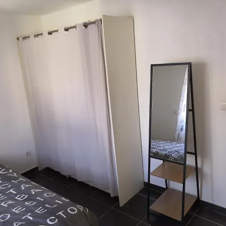 Daire Spacieux, Lit, Reactif, Proche Montagne Mer, Lumineux, Bien Equipe, Agreable, Chambre, Micro Maison Et Maison, Bien Regarder Perpignan