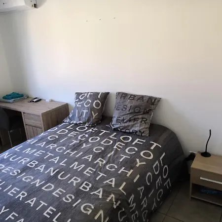 Spacieux, Lit, Reactif, Proche Montagne Mer, Lumineux, Bien Equipe, Agreable, Chambre, Micro Maison Et Maison, Bien Regarder Daire