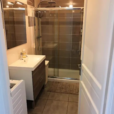 Spacieux, Lit, Reactif, Proche Montagne Mer, Lumineux, Bien Equipe, Agreable, Chambre, Micro Maison Et Maison, Bien Regarder *