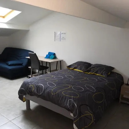 Daire Spacieux, Lit, Reactif, Proche Montagne Mer, Lumineux, Bien Equipe, Agreable, Chambre, Micro Maison Et Maison, Bien Regarder